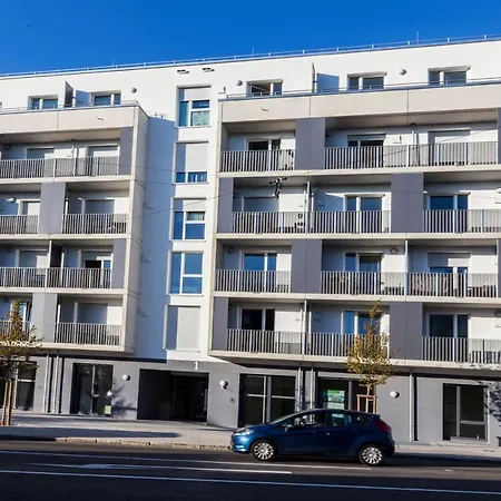 Apartment Neu☆business Apartment☆messe/airport☆tiefgarage